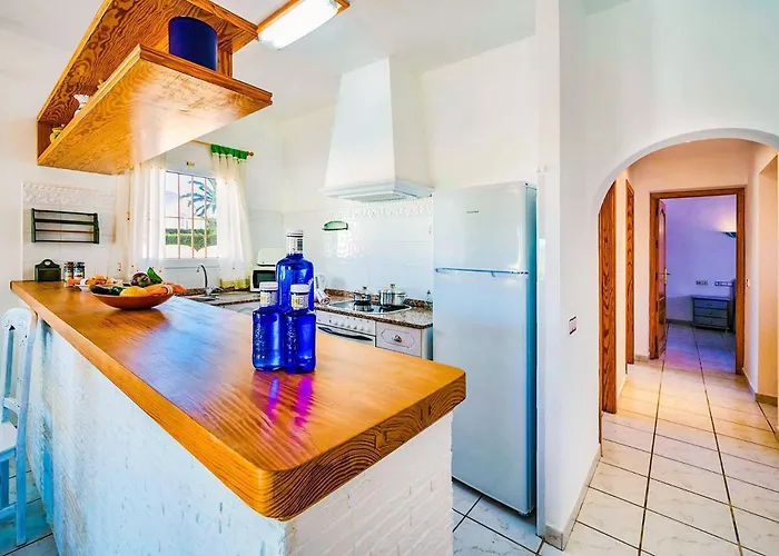 By Villa Balcon del Mar